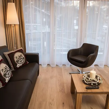 Suitenhotel Panorama מלון דירות 4*